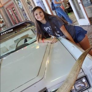 Meet your Posher, Brianna